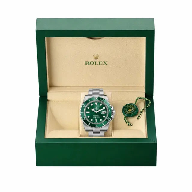 Rolex Submariner Date 116610LV “Hulk”